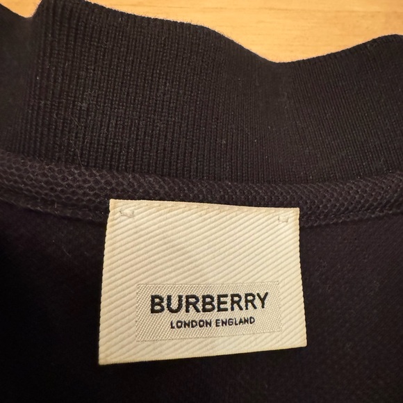 BLACK BURBERRY POLO SIZE LARGE - Picture 3 of 5